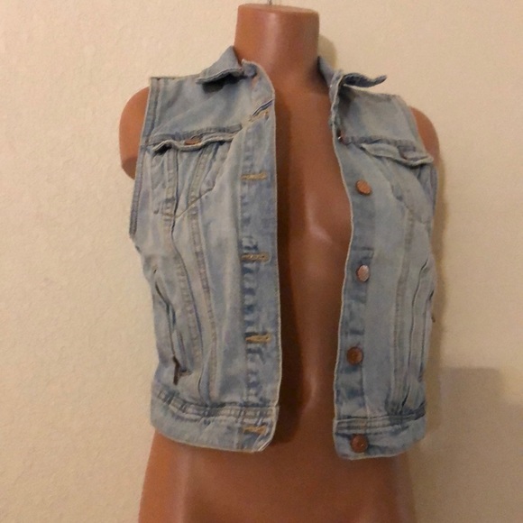 Divided Jackets & Blazers - Sleeveless denim jacket with pockets